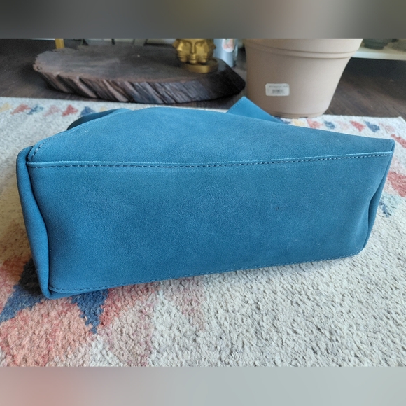 Portland Leather AP Oversized Naomi Mariner Blue Suade Tote NWT Hidemark - Picture 5 of 7